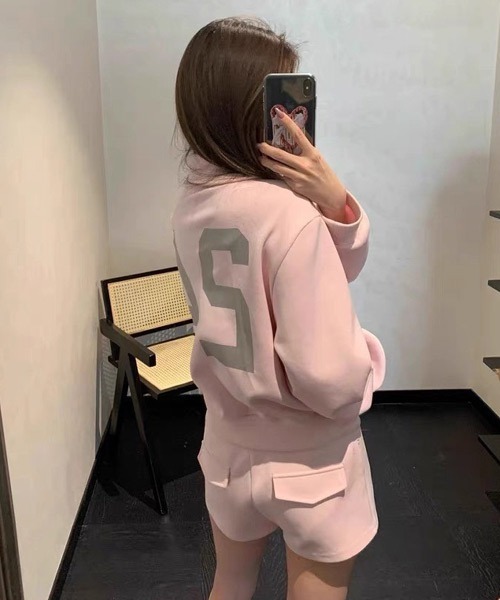 Ressaca(レサーカ)の「バックプリントジップアップスウェット&ショートパンツ セットアップ(セットアップ・レディース・グレー/ピンク・M)」の17枚目の写真