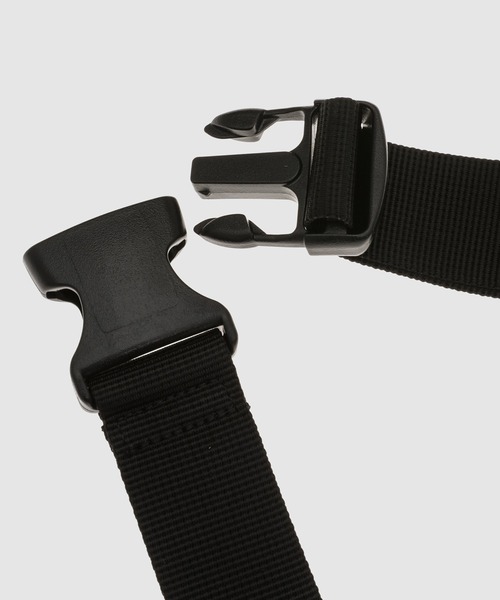 COMME des GARCONS HOMME(コム デ ギャルソン・オム)の「CdG HOMME LOGO WAIST BAG(ボディバッグ/ウエストポーチ・メンズ・ブラック・ONE SIZE)」の11枚目の写真