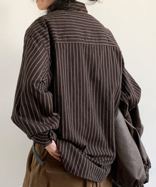 KELVIN(ケルヴァン)の「Pin Stripe Oversize Shirt ピンストライプオーバーサイズシャツ(シャツ/ブラウス・メンズ・ブラウン・MEDIUM/LARGE)」の3枚目の写真