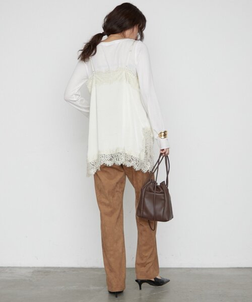 LOUNGEDRESS(ラウンジドレス)の「サテンレースキャミチュニック レイヤード(キャミソール・レディース・チャコールグレー/アイボリー/ベージュ・FREE)」の12枚目の写真