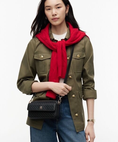 TOMMY HILFIGER(トミーヒルフィガー)の「TH アイコンカメラバッグ(ショルダーバッグ・レディース・ブラック・FREE)」の1枚目の写真