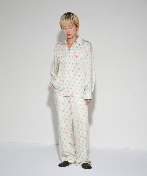 GRISE(グリーズ)の「《/WEB+一部店舗限定》GRISE3cmレザーCURVYショートブーツ(ブーツ・レディース・ブラック/チャコールグレー/ウッド・SMALL/MEDIUM/LARGE/X-LARGE)」の9枚目の写真