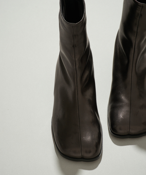GRISE(グリーズ)の「《/WEB+一部店舗限定》GRISE3cmレザーCURVYショートブーツ(ブーツ・レディース・ブラック/チャコールグレー/ウッド・SMALL/MEDIUM/LARGE/X-LARGE)」の19枚目の写真