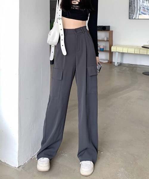 Flugge（フラッジー）の「ストレートカーゴスラックスパンツ（スラックス・レディース・グレー/ブラック・LARGE/MEDIUM）」の2枚目の写真