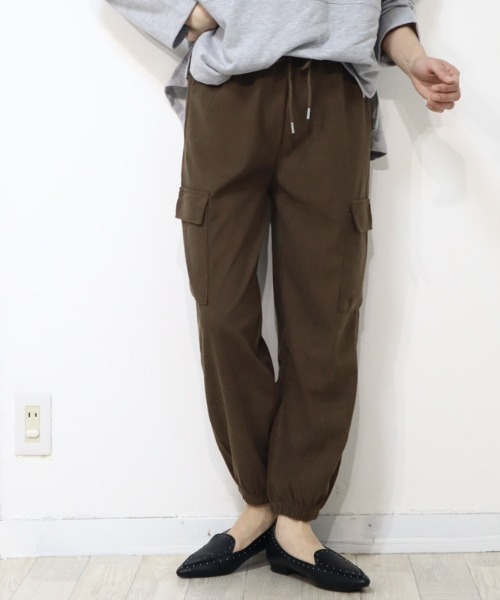 DISKEEN SURE(ディスキーンシュアー)の「ほっこり秋冬におすすめ!ニットコーデュロイ カーゴジョガーパンツ(カーゴパンツ・レディース・オフホワイト/ブラウン/ベージュ/ブラック・FREE)」の17枚目の写真