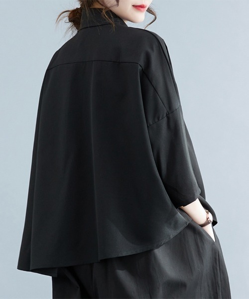 ReRe(リリ)の「ビッグカラーアシンメトリー半袖シャツブラウス(シャツ/ブラウス・レディース・ブラック/ホワイト・MEDIUM/X-LARGE/LARGE)」の12枚目の写真