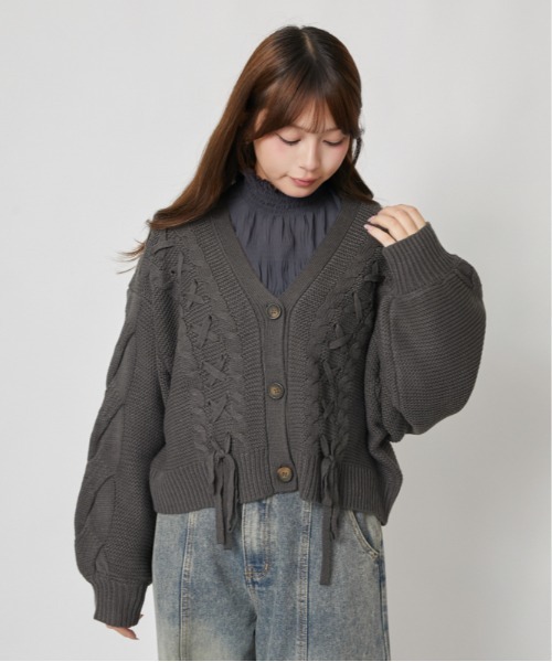 GORGE（ゴージ）の「レースアップ ケーブルニットカーディガン｜全4色（カーディガン/ボレロ・レディース・チャコール/ベージュ/アイボリー/ボルドー・F）」の19枚目の写真