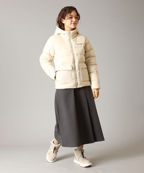 Columbia(コロンビア)の「撥水 Columbia / ウィメンズ ハーモニーフォールズフーデッド ダウンジャケット / コロンビア(ダウンジャケット/コート・レディース・ストーン/ブラック・S/XL/L/M)」の5枚目の写真