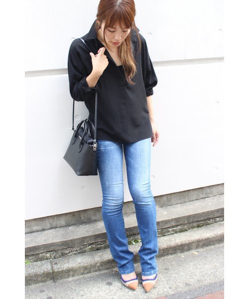 FIGARO Paris（フィガロパリ）の「ドルマンスリーブエフォートレスシャツ◆（シャツ/ブラウス・レディース・ブラック/カーキ/ホワイト・36/38）」の18枚目の写真