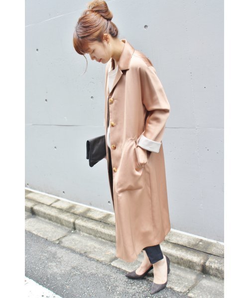 FIGARO Paris（フィガロパリ）の「TAダブルサテンステンカラーコート◆（ステンカラーコート・レディース・ブラック/キャメル・36/38）」の7枚目の写真