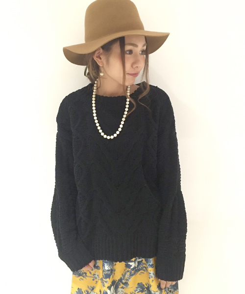 laboratory work（ラボラトリーワーク）の「モールヤーンケーブルニットプルオーバー（ニット/セーター・レディース・ライトグレー/オフホワイト/ブラック/グリーン/キャメル・MEDIUM）」の3枚目の写真