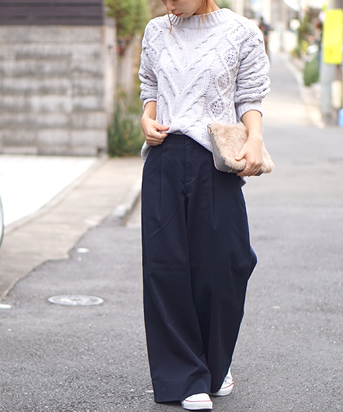 laboratory work（ラボラトリーワーク）の「モールヤーンケーブルニットプルオーバー（ニット/セーター・レディース・ライトグレー/オフホワイト/ブラック/グリーン/キャメル・MEDIUM）」の18枚目の写真