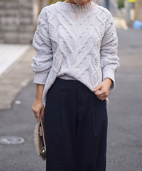 laboratory work（ラボラトリーワーク）の「モールヤーンケーブルニットプルオーバー（ニット/セーター・レディース・ライトグレー/オフホワイト/ブラック/グリーン/キャメル・MEDIUM）」の15枚目の写真