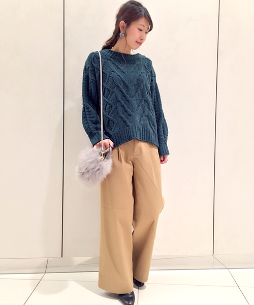 laboratory work（ラボラトリーワーク）の「モールヤーンケーブルニットプルオーバー（ニット/セーター・レディース・ライトグレー/オフホワイト/ブラック/グリーン/キャメル・MEDIUM）」の17枚目の写真