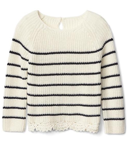 GAP（ギャップ）の「Stripe lace-trim keyhole sweater（ニット/セーター・キッズ・ブルー/アイボリー・105cm/90cm/110cm/100cm/95cm/80ｃｍ）」の2枚目の写真