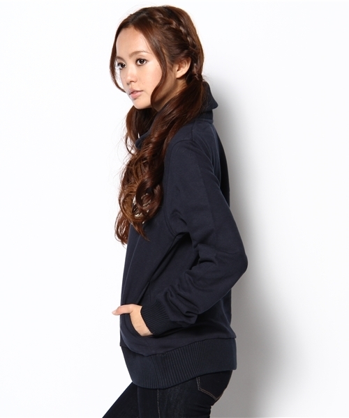 X-girl（エックスガール）の「PULL-OVER SWEAT TOP（スウェット・レディース・アッシュグレー/レッド/ネイビー・1/2）」の4枚目の写真