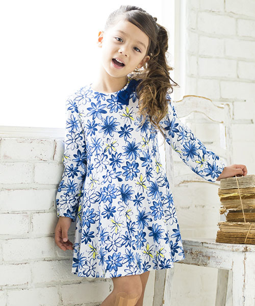 Bebe ベベ の Bebe モダール裏毛フラワープリントワンピース ワンピース Wear Bebe ベベ の Bebe モダール裏毛フラワープリントワンピース ワンピース Wear