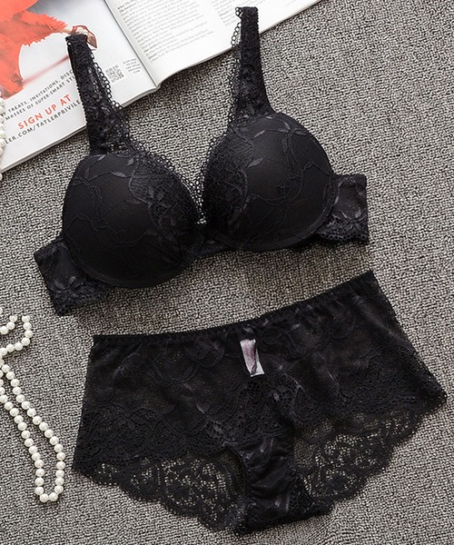 classicalelf（クラシカルエルフ）の「総レース使いのブラ＆ショーツワイヤー入り下着（ブラ&ショーツ・レディース・ベージュ/レッド/ホワイト/ブラック/ワインレッド/ブルー・A70/A75/B70/C75/B85/C70/B75/C85/C80/B80/A80/D80/D75/D70/D85）」の20枚目の写真