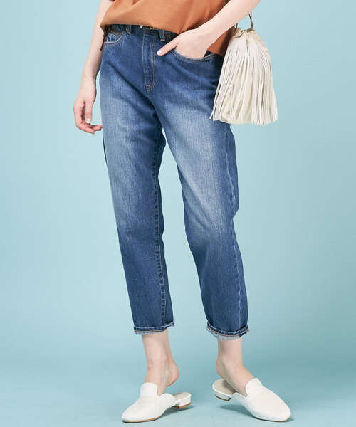 COLLAGE GALLARDAGALANTE(コラージュガリャルダガランテ)の「【WEB限定】stylist 川上さやかコラボ 美テーパードデニム(デニムパンツ)」|ライトブルー