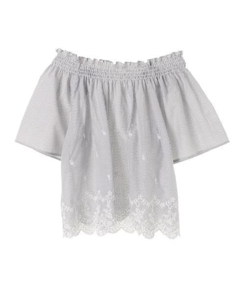 earth music&ecology（アースミュージックアンドエコロジー）の「・エンブロイダリーオフショルストライププルオーバー（Tシャツ/カットソー・レディース・サックスブルー/ネイビー/ライトグレー・FREE）」の13枚目の写真