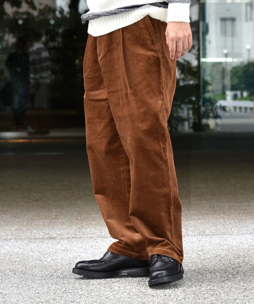 SHIPS（シップス）の「SU: 8W コーデュロイ ワイドパンツ（その他パンツ・メンズ・チャコールグレー/ブラック/キャメル・SMALL/MEDIUM/LARGE）」の16枚目の写真