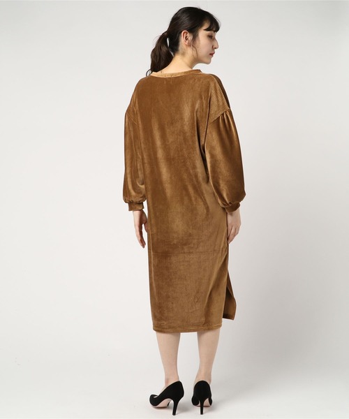 Bou Jeloud（ブージュルード）の「【WEB限定】ベロアコールキーネックワンピース（ワンピース・レディース・ブラック/カーキ/キャメル・FREE）」の5枚目の写真