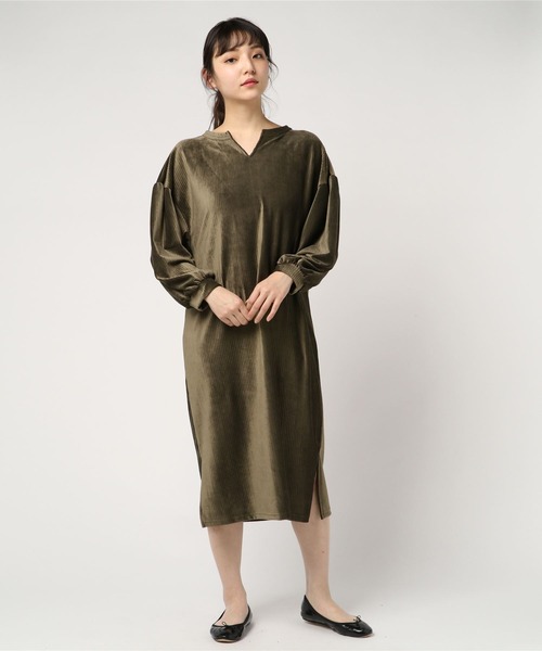 Bou Jeloud（ブージュルード）の「【WEB限定】ベロアコールキーネックワンピース（ワンピース・レディース・ブラック/カーキ/キャメル・FREE）」の3枚目の写真