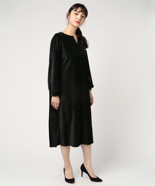 Bou Jeloud（ブージュルード）の「【WEB限定】ベロアコールキーネックワンピース（ワンピース・レディース・ブラック/カーキ/キャメル・FREE）」の2枚目の写真