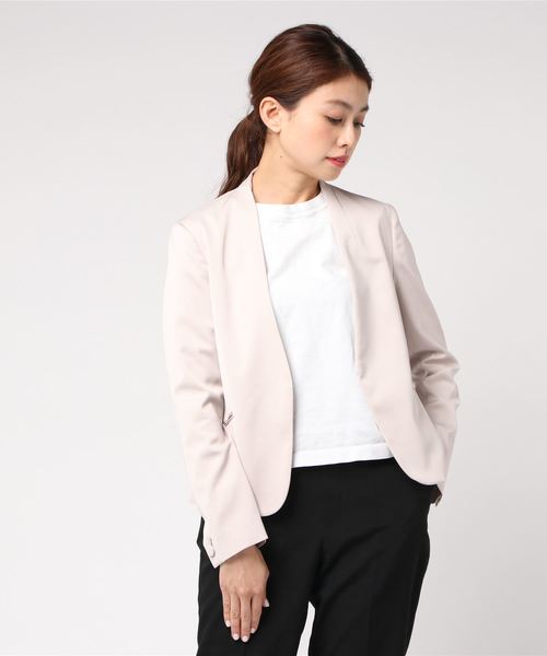 qualite（カリテ）の「タスランサテンジャケット（テーラードジャケット・レディース・グレイッシュベージュ/ダークネイビー/ピンクベージュ・34/36/38/40）」の3枚目の写真