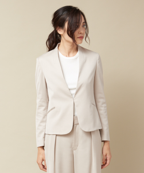 qualite（カリテ）の「タスランサテンジャケット（テーラードジャケット・レディース・グレイッシュベージュ/ダークネイビー/ピンクベージュ・34/36/38/40）」の5枚目の写真