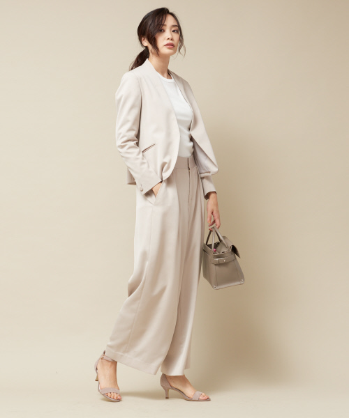 qualite（カリテ）の「タスランサテンジャケット（テーラードジャケット・レディース・グレイッシュベージュ/ダークネイビー/ピンクベージュ・34/36/38/40）」の16枚目の写真