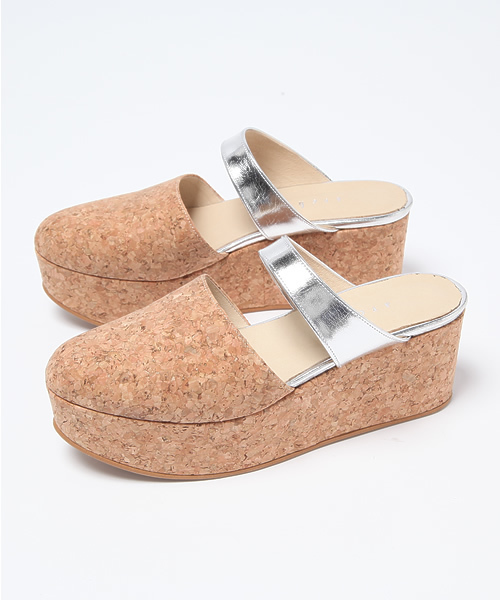 ARCHI（アーキ）の「AVE WEDGE SANDAL（サンダル・レディース・ホワイト/ブラック/シルバー・38/36/37）」の5枚目の写真