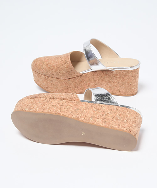 ARCHI（アーキ）の「AVE WEDGE SANDAL（サンダル・レディース・ホワイト/ブラック/シルバー・38/36/37）」の6枚目の写真