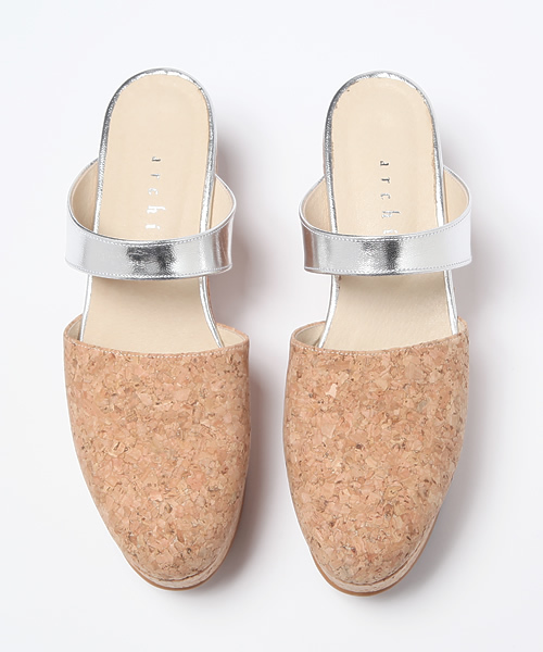 ARCHI（アーキ）の「AVE WEDGE SANDAL（サンダル・レディース・ホワイト/ブラック/シルバー・38/36/37）」の8枚目の写真