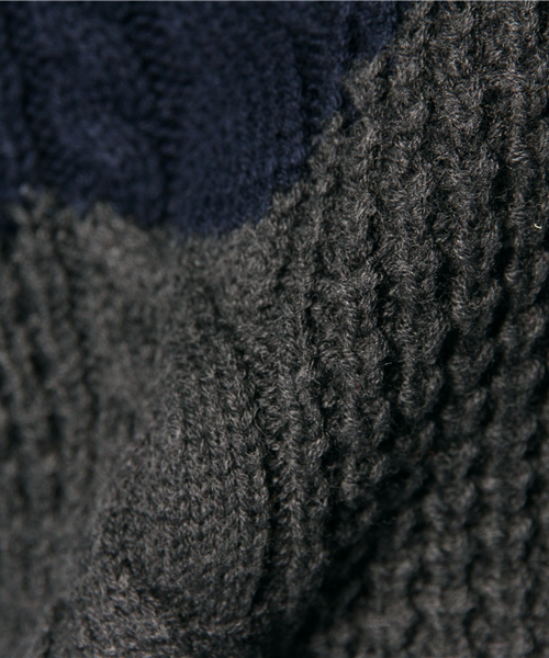 R.NEWBOLD(アールニューボールド)の「2TONE 5G CABLE KNIT/235405(ニット/セーター・メンズ・グレー/ネイビー/オレンジ・SMALL/MEDIUM/LARGE/X-LARGE)」の8枚目の写真
