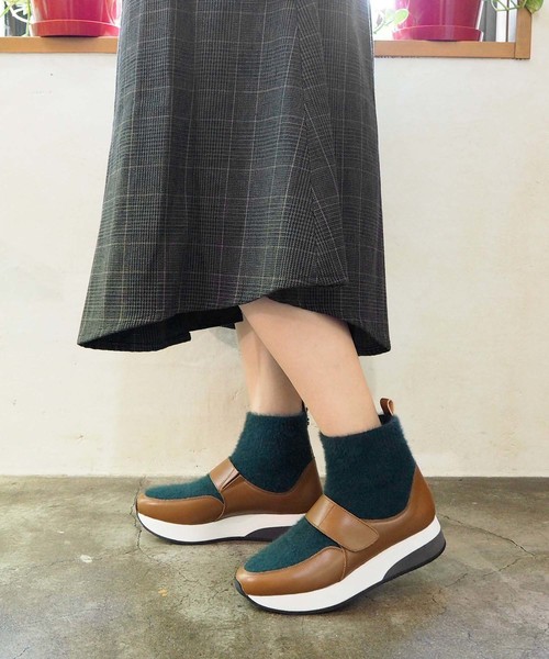 ANYO(エーエヌワイオー)の「〈ANYO(エーエヌワイオー)〉厚底ソックススニーカー(スニーカー・レディース・ホワイト/ブラック/ブラウン・22.5cm/23.5cm/24.5cm/23.0cm/24.0cm)」の1枚目の写真