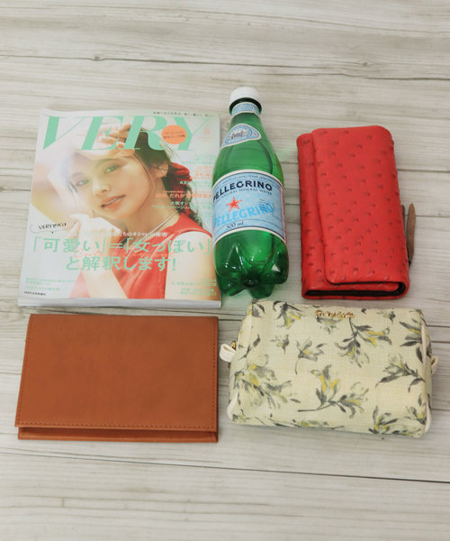 florist(フローリスト)の「2wayタッセルバッグチャーム付きバイカラーオフィスバッグ ハンドバッグ(ビジネスバッグ・レディース・ホワイト/グレー/ブラウン/ブラック/ベージュ系その他2/グレー系その他/ブラック系その他/ベージュ/キャメル/ネイビー/グレー系その他2/ブラウン系その他/ダークブラウン/ダークグリーン/ダークグレー/ブルー系その他・FREE)」の20枚目の写真