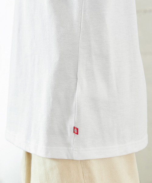 Dickies（ディッキーズ）の「Dickies別注 ロゴ刺繍 L/S オーバーサイズカットソー（Tシャツ/カットソー・メンズ・ブラウン/ネイビー/ボルドー/ホワイト/ブラック/ダークグリーン/ベージュ・S/M/L）」の11枚目の写真