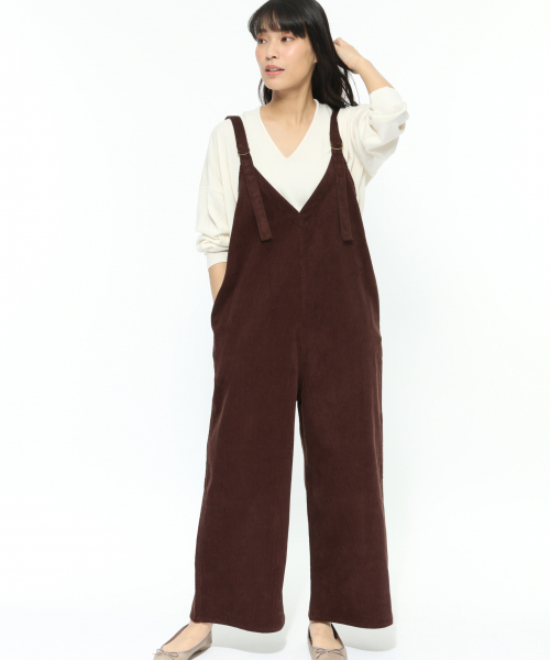 LAKOLE（ラコレ）の「11Wコーデュロイサロペット / LAKOLE（サロペット/オーバーオール・レディース・ベージュ/ブラウン/アイボリー/チャコール・SMALL/MEDIUM）」の2枚目の写真