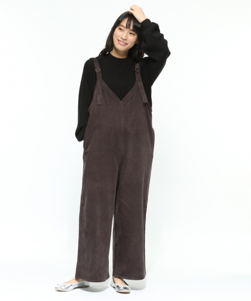 LAKOLE（ラコレ）の「11Wコーデュロイサロペット / LAKOLE（サロペット/オーバーオール・レディース・ベージュ/ブラウン/アイボリー/チャコール・SMALL/MEDIUM）」の8枚目の写真