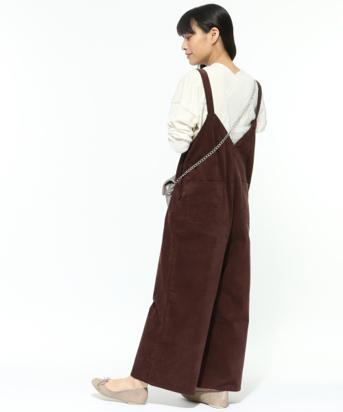 LAKOLE（ラコレ）の「11Wコーデュロイサロペット / LAKOLE（サロペット/オーバーオール・レディース・ベージュ/ブラウン/アイボリー/チャコール・SMALL/MEDIUM）」の11枚目の写真