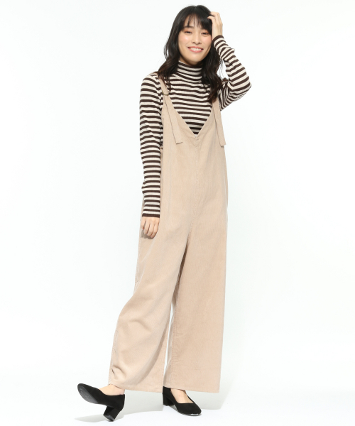 LAKOLE（ラコレ）の「11Wコーデュロイサロペット / LAKOLE（サロペット/オーバーオール・レディース・ベージュ/ブラウン/アイボリー/チャコール・SMALL/MEDIUM）」の15枚目の写真