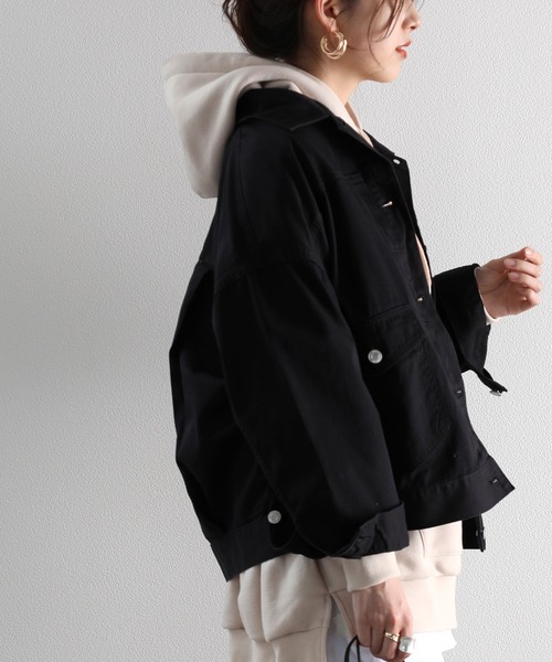 classicalelf（クラシカルエルフ）の「バックボリュームオーバー無地ボタン留めデニムジャケット（デニムジャケット・レディース・ブラック/ベージュ/インディゴブルー/ブルー・MEDIUM/LARGE）」の2枚目の写真