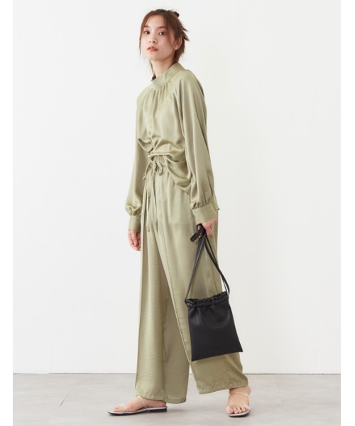 POU DOU DOU(プードゥドゥ)の「ヴィンテージサテンフレアパンツ(その他パンツ・レディース・カーキ/ブルー/アイボリー・3)」の14枚目の写真