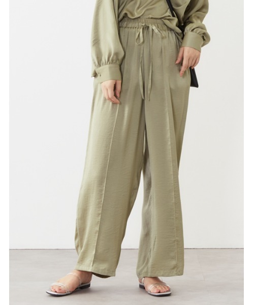 POU DOU DOU(プードゥドゥ)の「ヴィンテージサテンフレアパンツ(その他パンツ・レディース・カーキ/ブルー/アイボリー・3)」の16枚目の写真