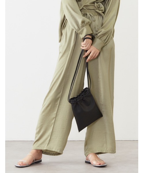 POU DOU DOU(プードゥドゥ)の「ヴィンテージサテンフレアパンツ(その他パンツ・レディース・カーキ/ブルー/アイボリー・3)」の18枚目の写真