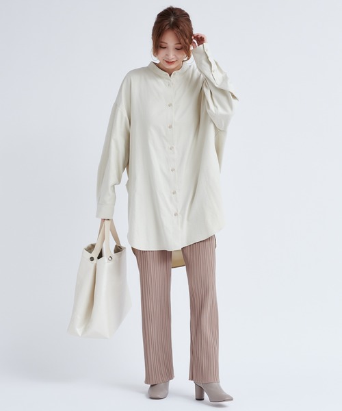 DouDou(ドゥドゥ)の「バックタックボリュームシャツ(シャツ/ブラウス・レディース・グレイッシュベージュ/グリーン系その他・FREE)」の7枚目の写真