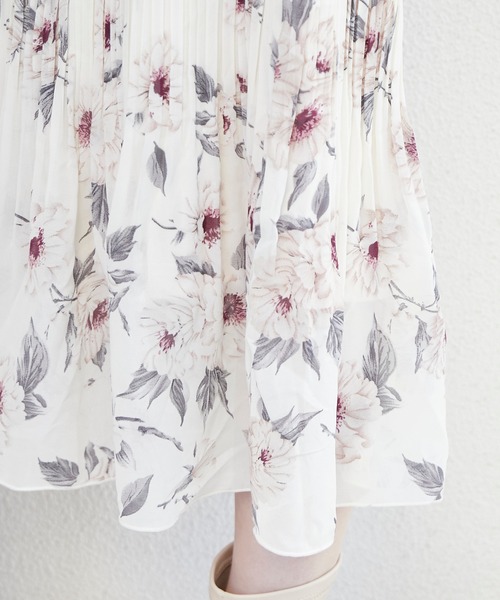 one after another NICE CLAUP（ワンアフターアナザーナイスクラップ）の「アソート消しプリーツスカート（スカート・レディース・アイボリー/モカ/ベージュ/グレイッシュベージュ/ブルーグレー/ホワイト系その他・FREE）」の8枚目の写真