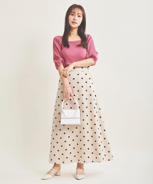 The Virgnia(ザ ヴァージニア)の「スクエアネックボリュームスリーブリブニット(ニット/セーター・レディース・ブラック/オフホワイト/ピンク/ネイビー×ホワイト・FREE)」の8枚目の写真