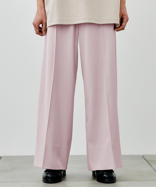 PUBLIC TOKYO(パブリックトウキョウ)の「ピンタックワイドフレアスラックス(スラックス・メンズ・ライトグレー/ライトブラウン/ブラック・1/2/3)」の13枚目の写真